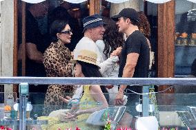 Chris Jenner, Orlando Bloom And Oprah Winfrey At Gritti Hotel - Venice