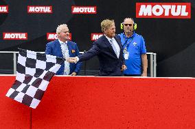 King Visits Training Day of 100-Year-Old TT - Netherlands