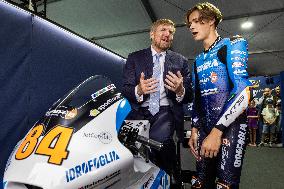 King Visits Training Day of 100-Year-Old TT - Netherlands