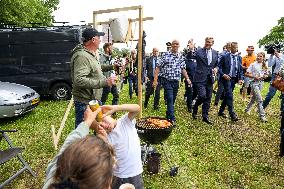 King Visits Training Day of 100-Year-Old TT - Netherlands