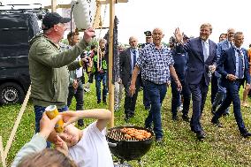King Visits Training Day of 100-Year-Old TT - Netherlands