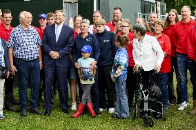 King Visits Training Day of 100-Year-Old TT - Netherlands