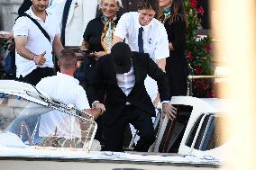 Leonardo DiCaprio Leaving Hotel On Bezos-Sanchez Wedding Day - Venice
