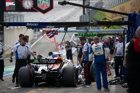 MOTORI - Formula 1 - MSC Cruises Austrian Grand Prix 2025 FP1& FP2 Pit Line