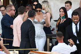 Kylie And Kendall Jenner Leaving Hotel On Bezos-Sanchez Wedding Day - Venice