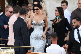 Kylie And Kendall Jenner Leaving Hotel On Bezos-Sanchez Wedding Day - Venice