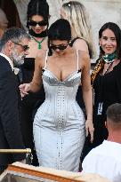 Kylie And Kendall Jenner Leaving Hotel On Bezos-Sanchez Wedding Day - Venice