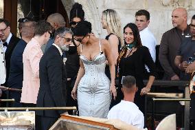 Kylie And Kendall Jenner Leaving Hotel On Bezos-Sanchez Wedding Day - Venice