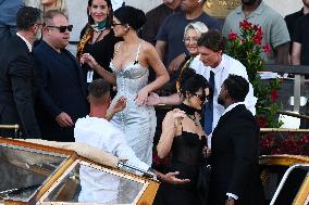 Kylie And Kendall Jenner Leaving Hotel On Bezos-Sanchez Wedding Day - Venice