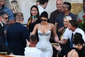 Kylie And Kendall Jenner Leaving Hotel On Bezos-Sanchez Wedding Day - Venice