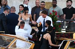 Kylie And Kendall Jenner Leaving Hotel On Bezos-Sanchez Wedding Day - Venice