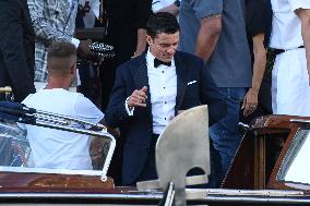 Orlando Bloom Leaving Hotel On Bezos-Sanchez Wedding Day - Venice
