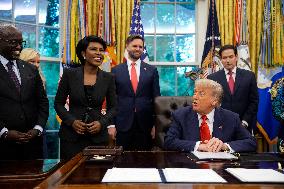 Trump Meets Congo And Rwanda Officials Following Peace Agreement - Washington