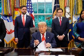 Trump Meets Congo And Rwanda Officials Following Peace Agreement - Washington