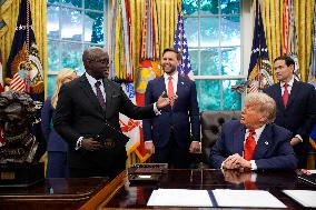 Trump Meets Congo And Rwanda Officials Following Peace Agreement - Washington