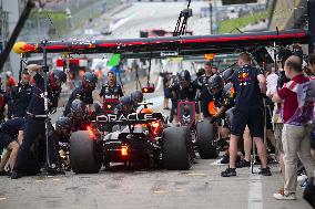 MOTORI - Formula 1 - MSC Cruises Austrian Grand Prix 2025 FP1& FP2 Pit Line