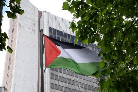 Palestinian flags at La Courneuve town hall - La Courneuve