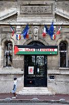 Palestinian flags at La Courneuve town hall - La Courneuve