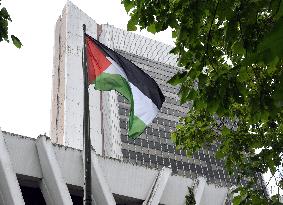 Palestinian flags at La Courneuve town hall - La Courneuve
