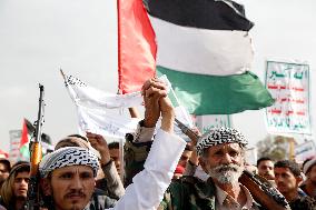 Rally In Support Of Gaza And Iran - Yemen