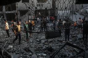 At Least 40 Killed By Israeli Airstrike in Gaza City - Palestine