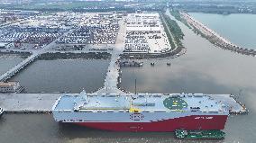 World Largest Loading Capacity Car Roll-on/roll-off Ship