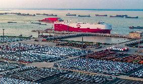 World Largest Loading Capacity Car Roll-on/roll-off Ship