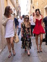Guests leave Harry’s Bar where Jeff and Lauren offered a cocktail - Venice