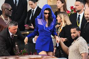 Kendall Jenner   Leaves The Hotel To Attend The Final Celebration Of The Bezos Wedding - Venice