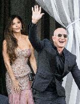 Jeff Bezos and Lauren Sanchez Leaves The Hotel - Venice