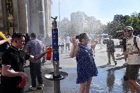 France On Heatwave Alert - Paris