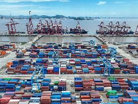 China Zhejiang Zhoushan Port Container Trade
