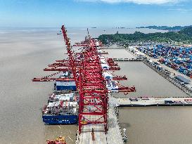China Zhejiang Zhoushan Port Container Trade