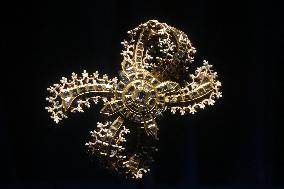Century Treasures Art Exhibition in Hangzhou