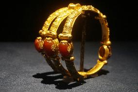 Century Treasures Art Exhibition in Hangzhou