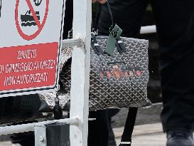 The Bezos Wedding - Oprah Winfrey, Kris Jenner, Gayle King Departure