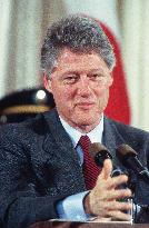 Clinton Hosts a Press Conference with PM Kimchi Miyazawa of Japan