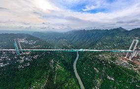 World Highest Bridge Huajiang Canyon Bridge