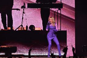 Kylie Minogue Performs At The Accor Arena - Paris