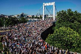 Hundreds of Thousands Take Part in The Banned Pride March - Budapest