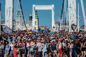 Hundreds of Thousands Take Part in The Banned Pride March - Budapest