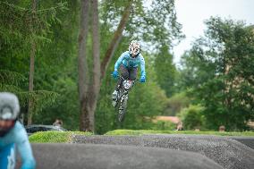 Pump track