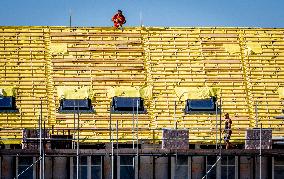 Construction Workers During The National Heat Plan - Gouda