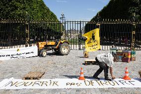 Farmers banquet against the Duplomb law - Paris