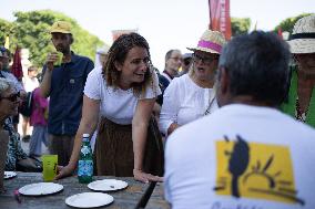 Farmers banquet against the Duplomb law - Paris