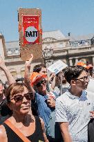 French Public Broadcasting On Strike - Paris