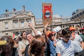 French Public Broadcasting On Strike - Paris