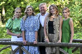 Royal Family s Traditional Photo Session - The Hague