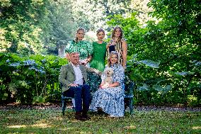 Royal Family s Traditional Photo Session - The Hague