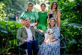 Royal Family s Traditional Photo Session - The Hague
